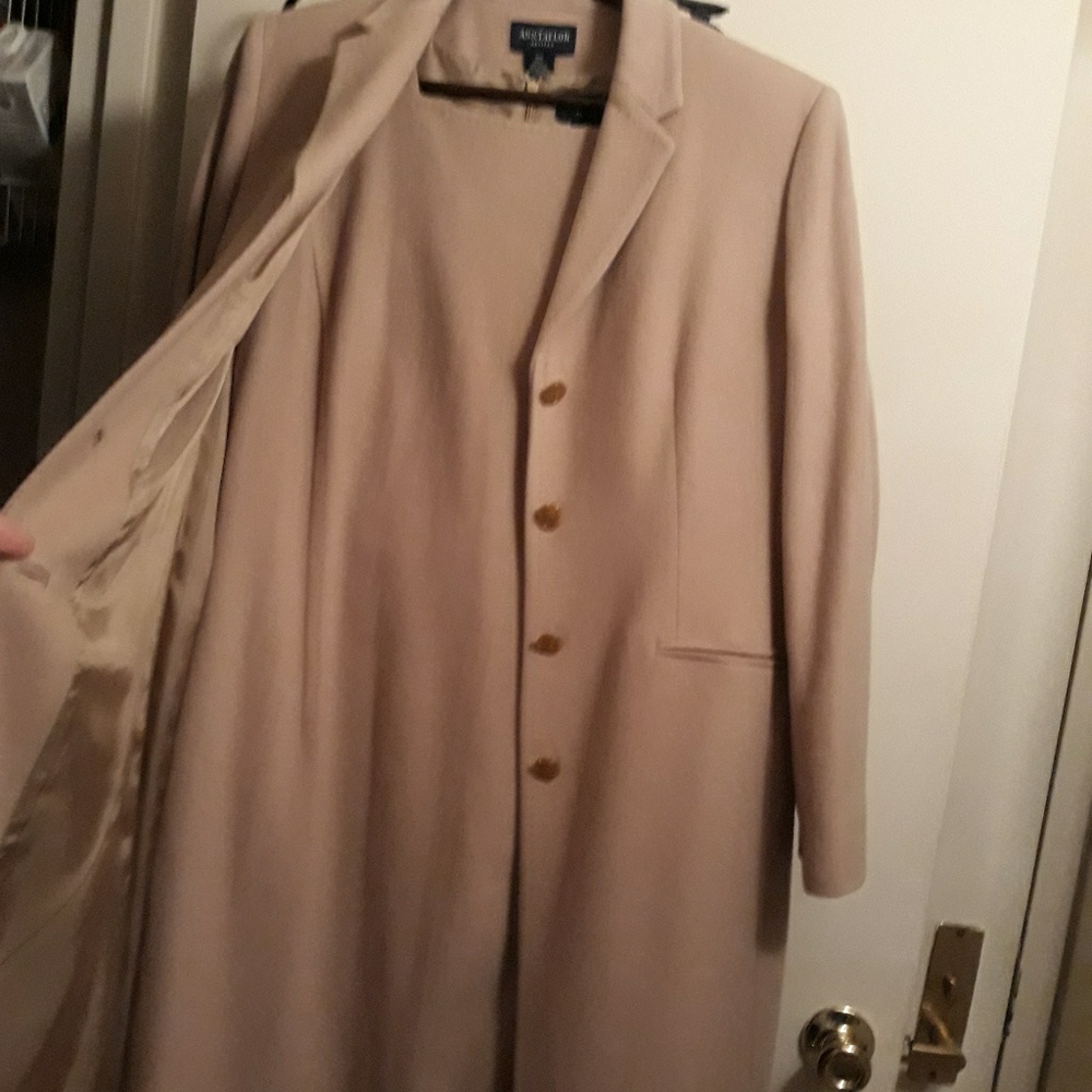 Cashmere coat and dress set - Picture 2 of 5